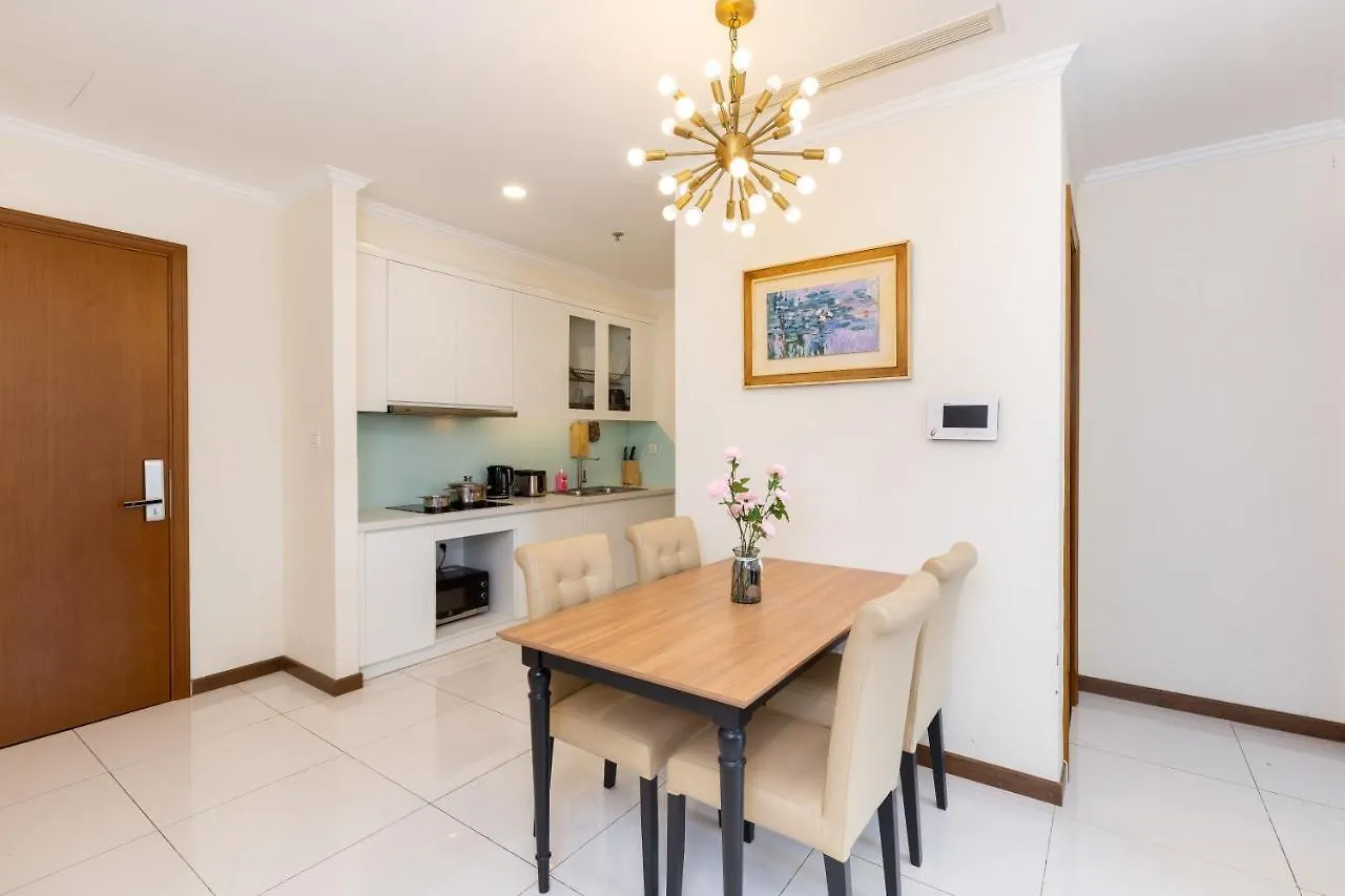 Vinhome Central Park Ho Chi Minh City 0*,